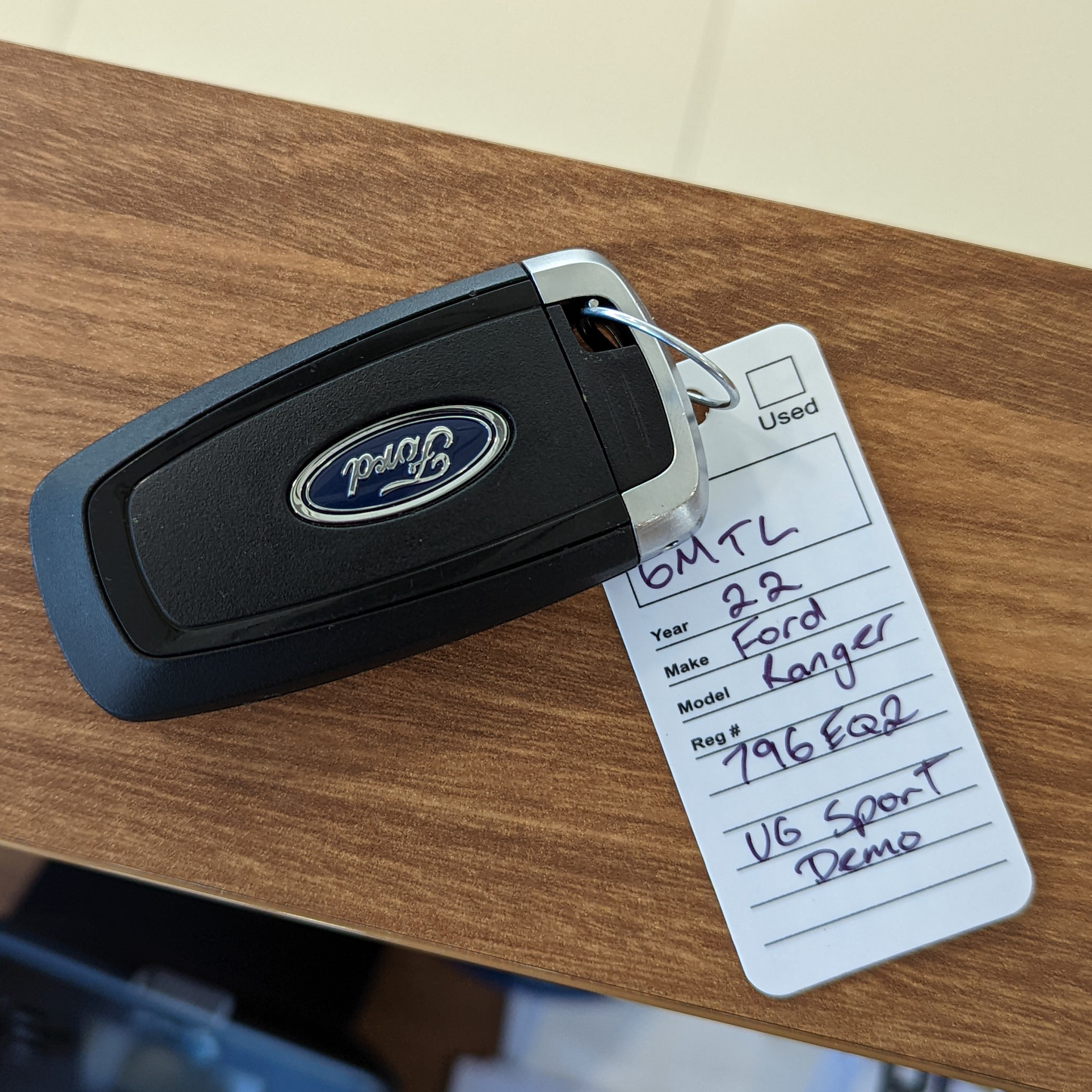 Button Battery Warning Tag for Keys & Stock Label with Key Ring