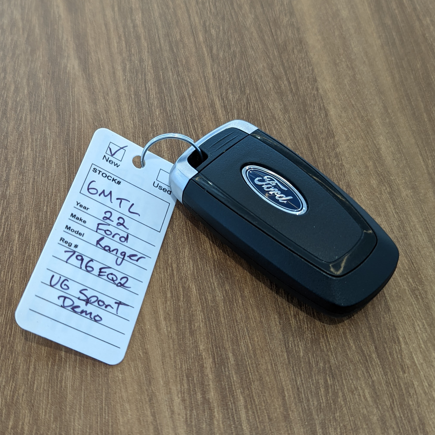 Button Battery Warning Tag for Keys & Stock Label with Key Ring